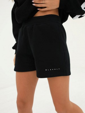 Blakely Isabel Jogger Shorts Mustat | 3129584-WS