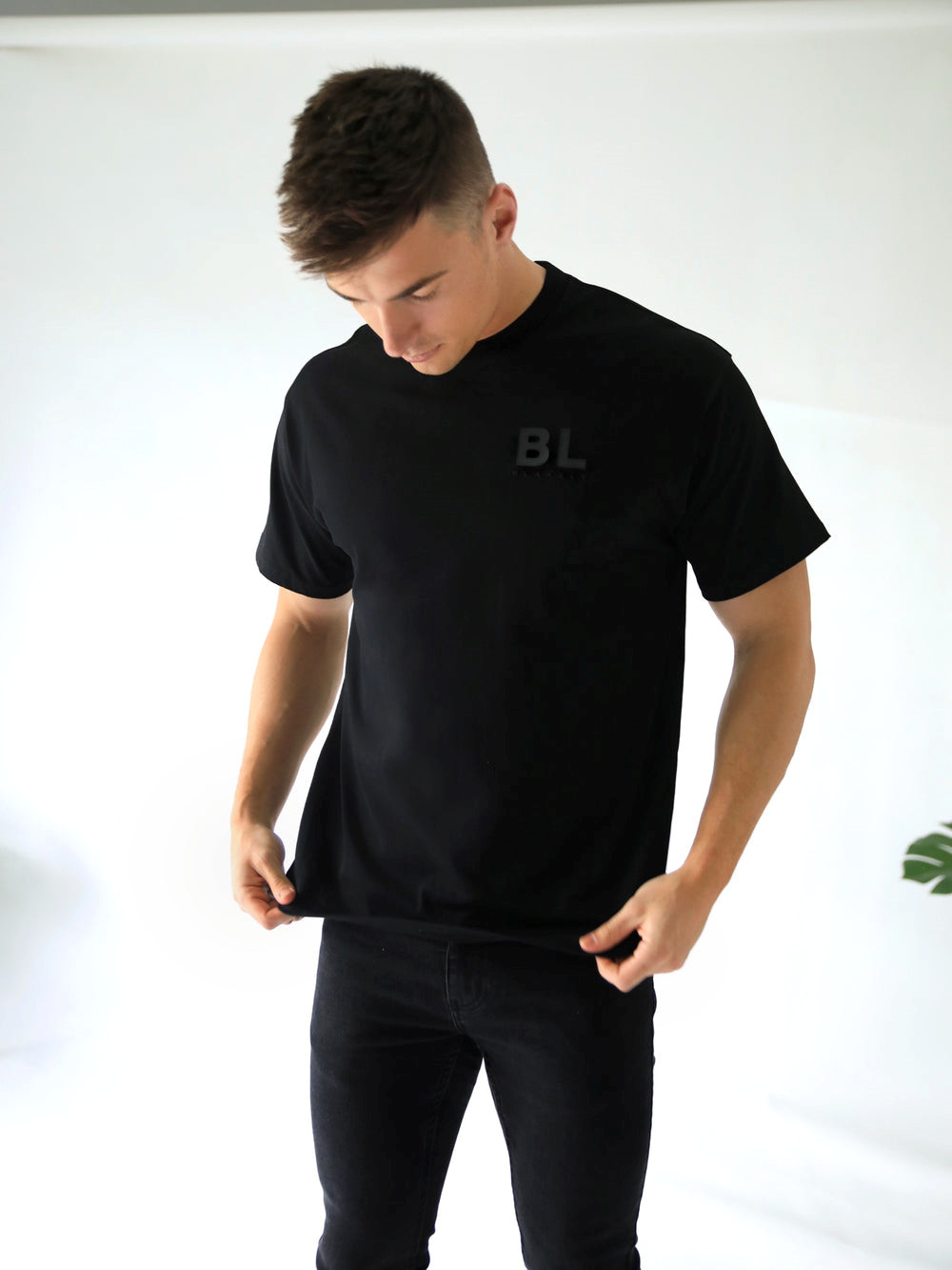 Blakely BLK Blackout Oversized T-Shirt Mustat | 7829451-JK