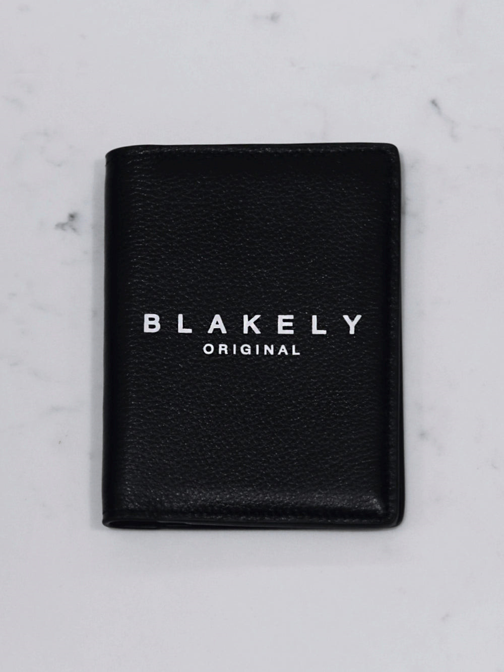 Blakely BLK Passport Holder Mustat | 9674538-EX