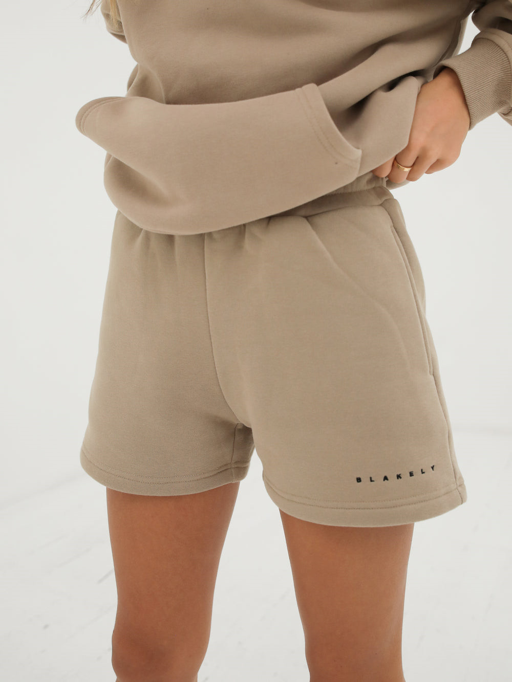 Blakely Isabel Jogger Shorts Tan | 6857391-YO