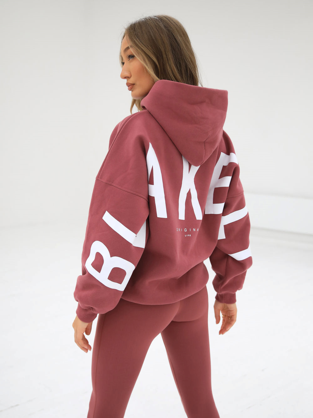 Blakely Isabel Oversized Hoodie Berry | 3241756-NE