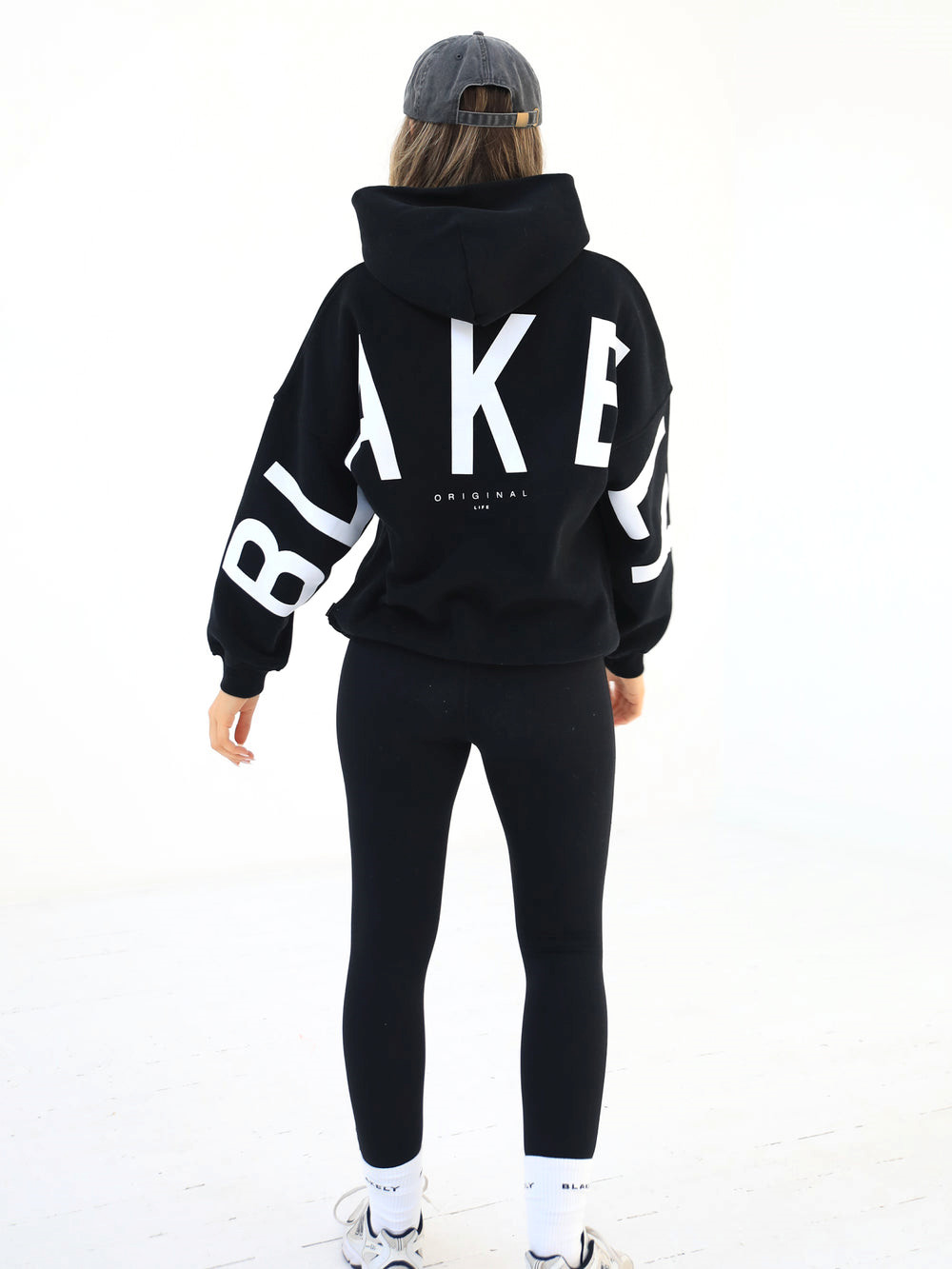 Blakely Isabel Oversized Hoodie Mustat | 9028164-PB