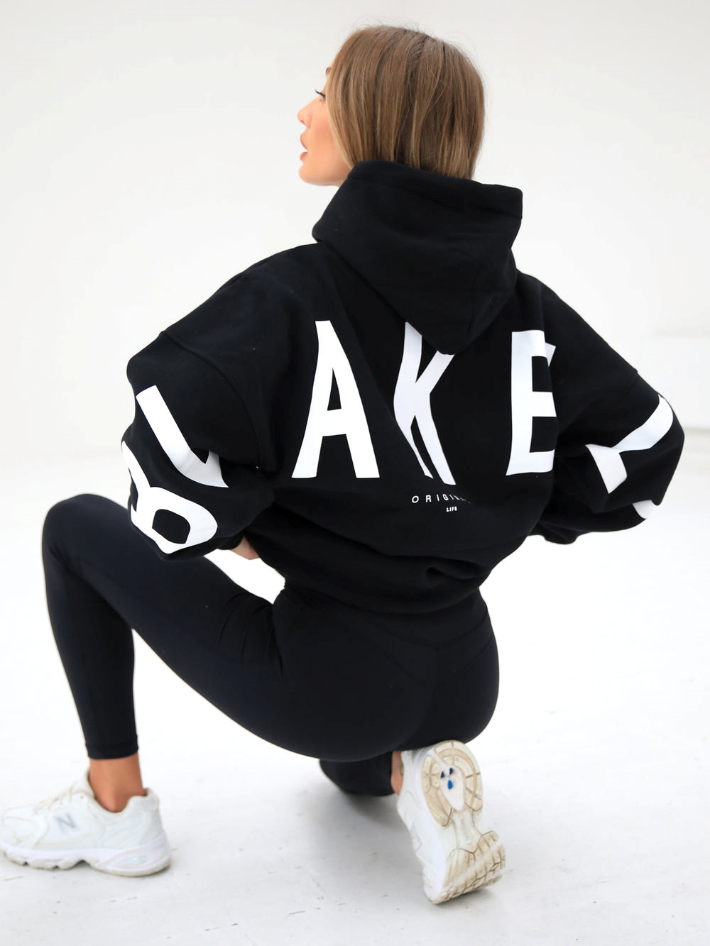 Blakely Isabel Oversized Hoodie Mustat | 9028164-PB