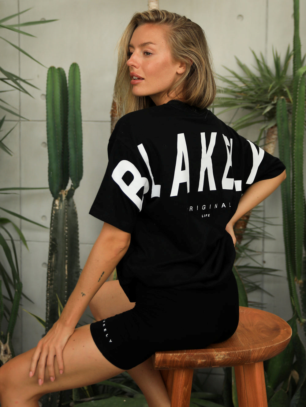 Blakely Isabel Oversized T-Shirt Mustat | 9316805-PG