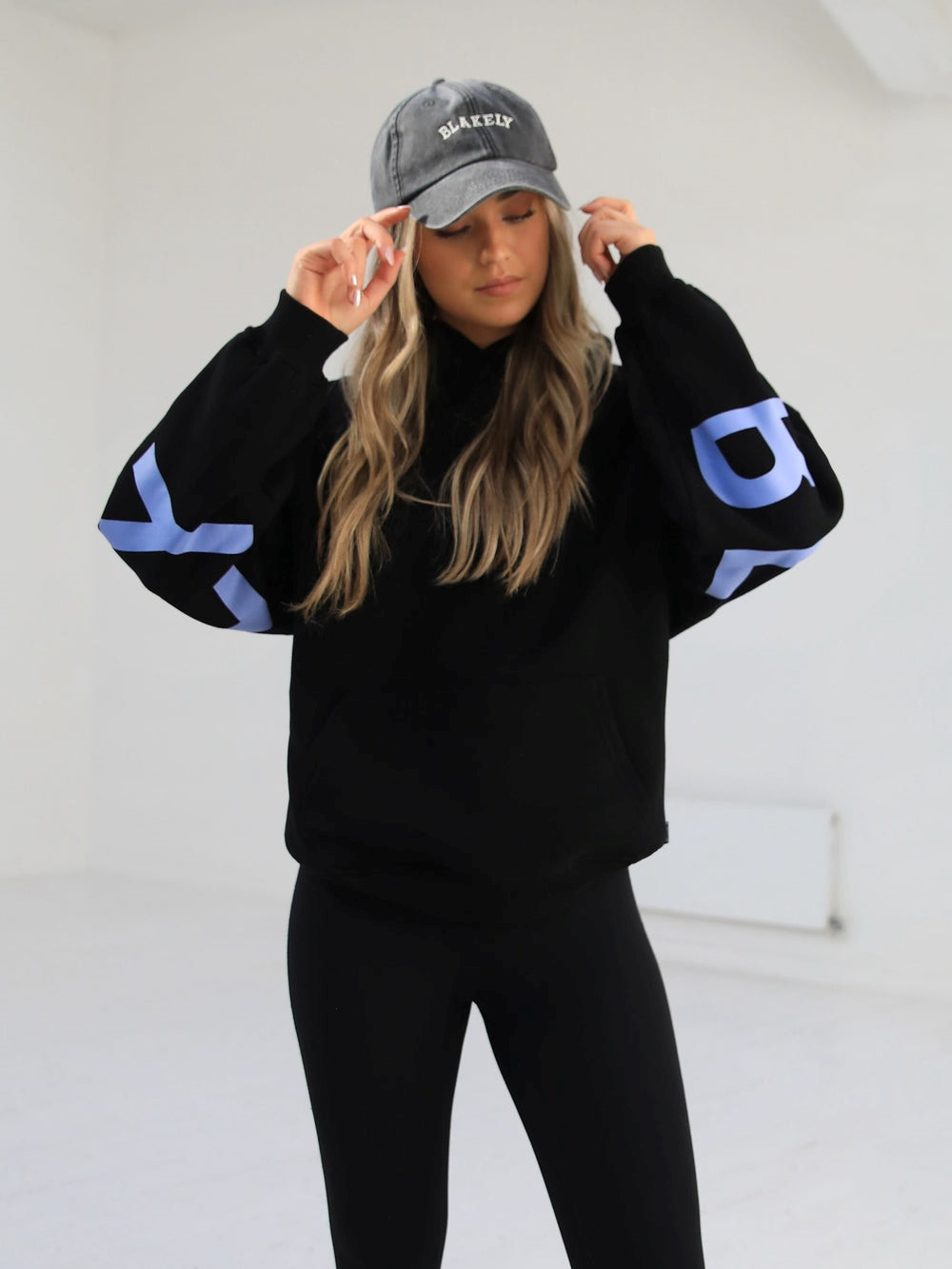 Blakely Members Isabel Oversized Hoodie Mustat Sininen | 5940831-TW