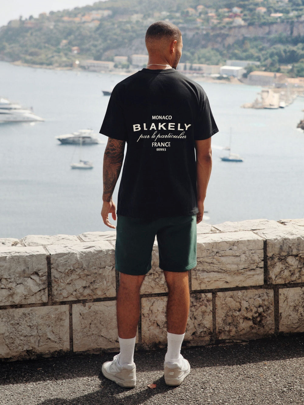 Blakely Monaco Relaxed T-Shirt Mustat | 0384615-HD