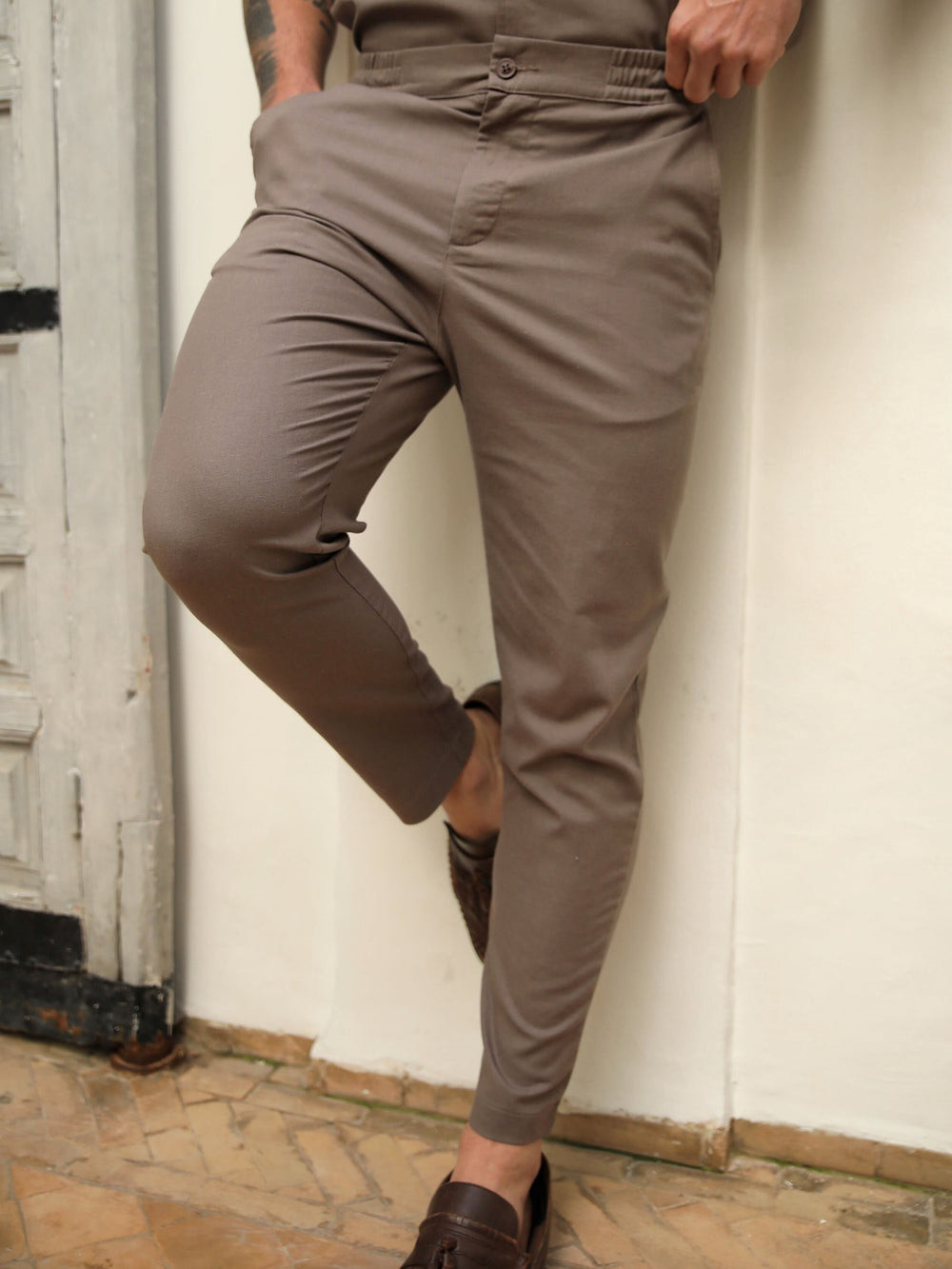 Blakely Nador Linen-Blend Trousers Ruskea | 0645982-AB