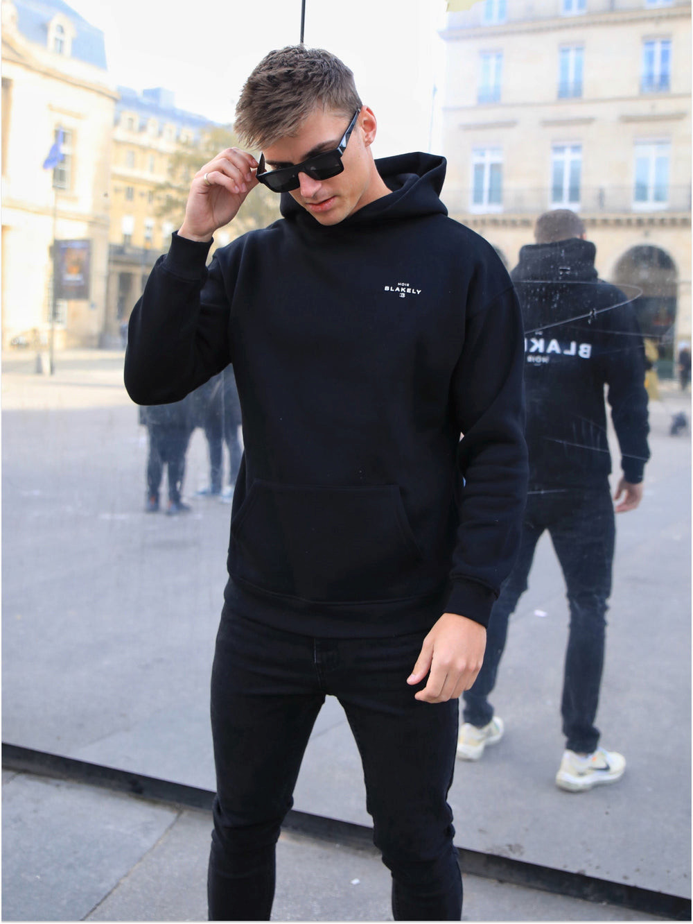 Blakely Noir II Relaxed Hoodie Mustat | 2974065-LP