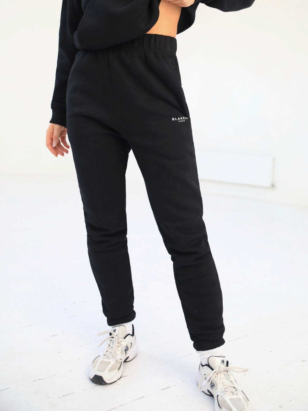 Blakely Noir II Women's Sweatpants Mustat | 9715340-ER