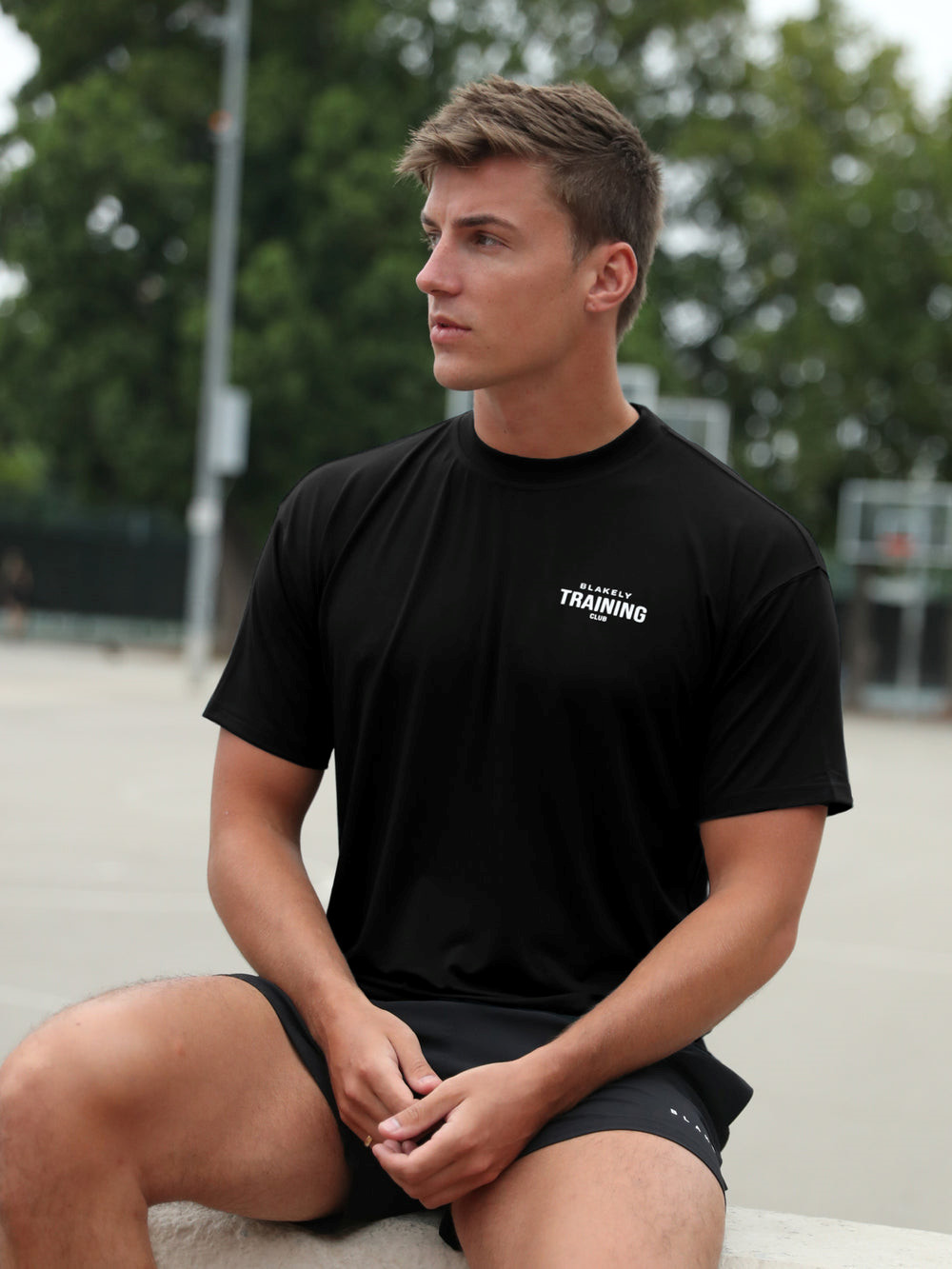 Blakely Relaxed Training T-Shirt Mustat | 7195034-CR