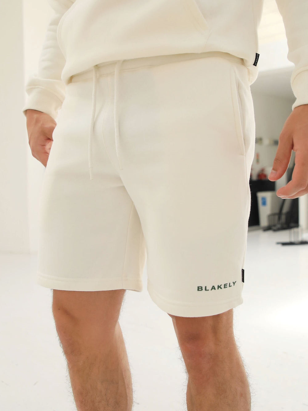 Blakely Riviera Initial Jogger Shorts Ivory | 6059873-WT