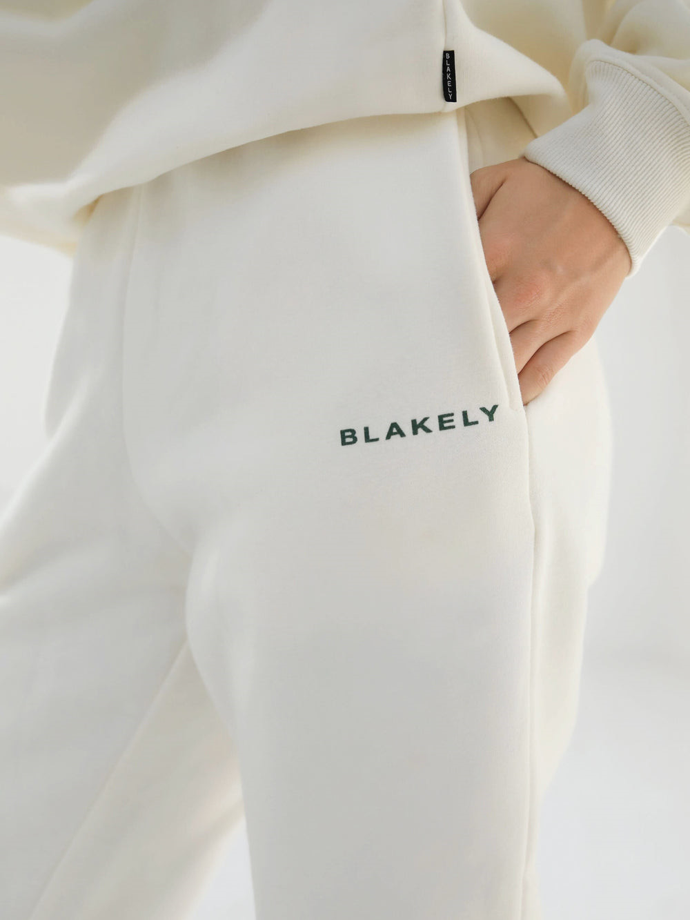 Blakely Riviera Initial Womens Sweatpants Ivory | 3078952-DB