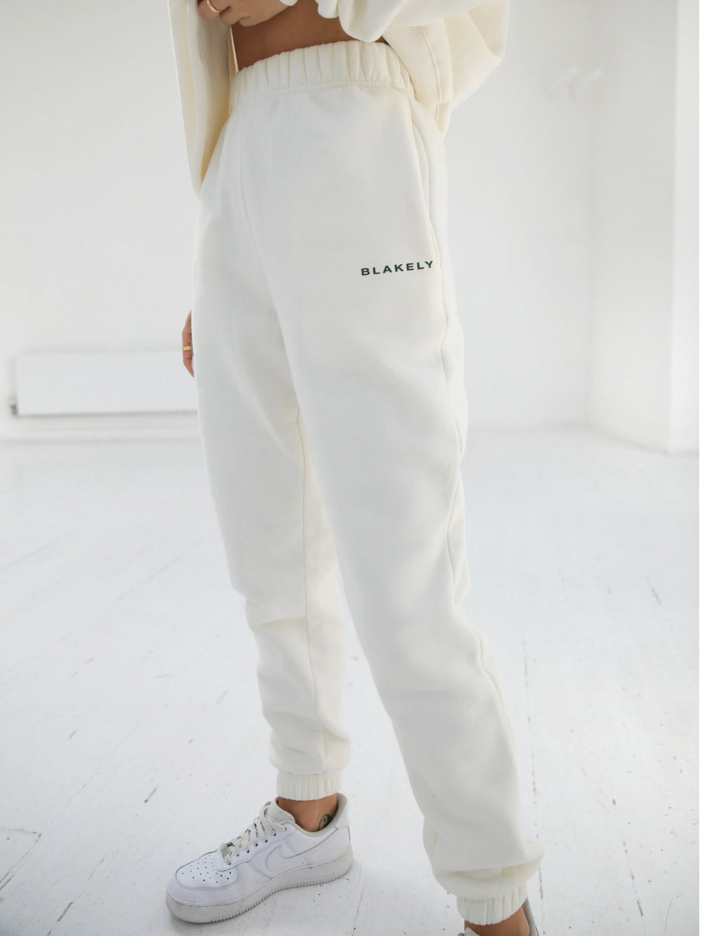 Blakely Riviera Initial Womens Sweatpants Ivory | 3078952-DB