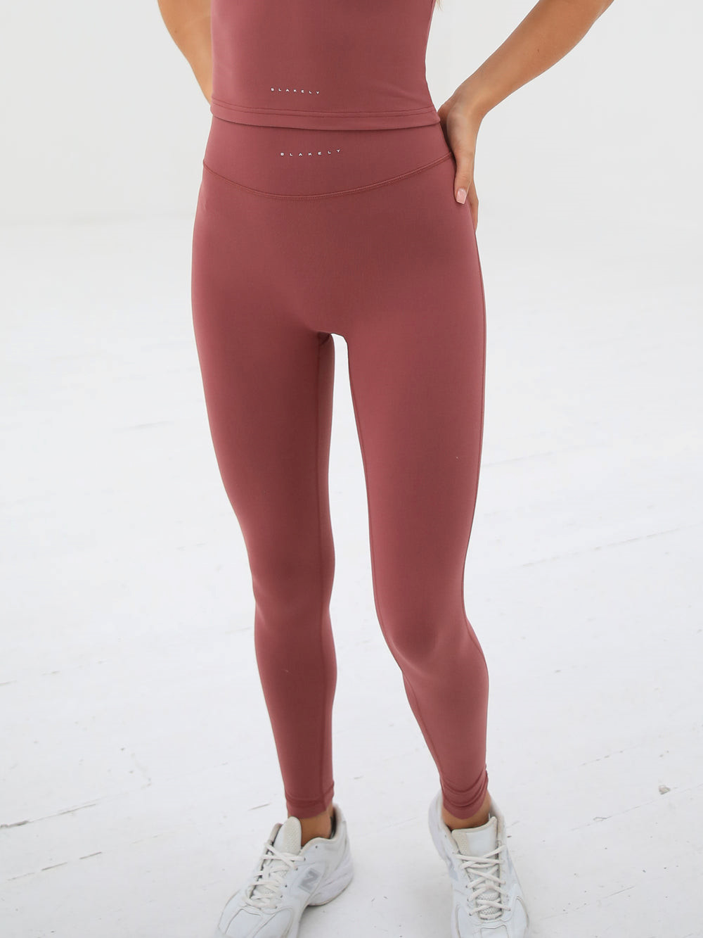 Blakely Ultimate Soft Leggings Berry | 7136548-UV