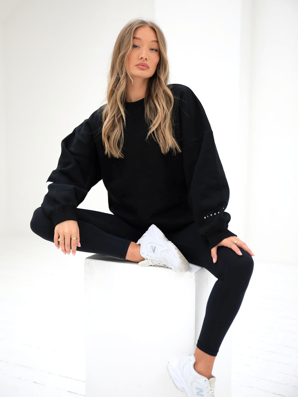 Blakely Ultimate Soft Leggings Mustat | 0158246-VC